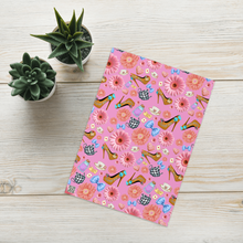 Load image into Gallery viewer, Greeting card 'Eat me drink me'