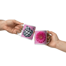 Load image into Gallery viewer, White glossy mug 'Eat me drink me'