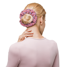 Load image into Gallery viewer, Scrunchie 'Eat me drink me'