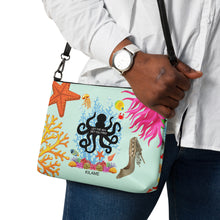 Load image into Gallery viewer, Crossbody bag 'Let the see set you free'