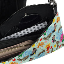 Load image into Gallery viewer, Crossbody bag 'Let the see set you free'