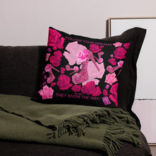 Load image into Gallery viewer, Premium Pillow 'Follow your dreams'