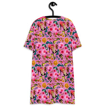 Load image into Gallery viewer, T-shirt dress Litch 'I close deals in heels'