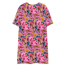 Load image into Gallery viewer, T-shirt dress Litch 'I close deals in heels'