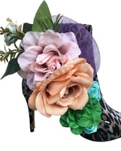 Load image into Gallery viewer, Nature Boots Size EU 39/ USA 9