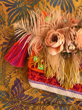 Load image into Gallery viewer, Wiki Flowers Clutch