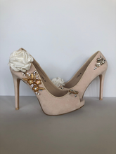 Load image into Gallery viewer, Fiore pump Size EU 38/ USA 8