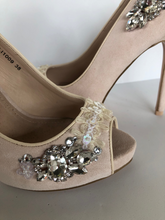 Load image into Gallery viewer, Diamante pump Size EU 38/ USA 8