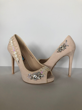 Load image into Gallery viewer, Diamante pump Size EU 38/ USA 8
