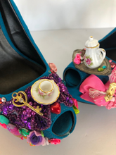 Load image into Gallery viewer, Alice pump Limited Edition Size EU 36/ USA 6