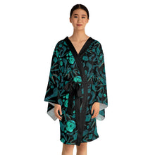 Load image into Gallery viewer, Long Sleeve Kimono Robe 'Verde'