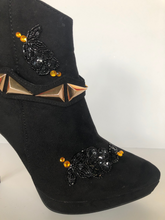 Load image into Gallery viewer, London Boots Size EU 38/ USA 8