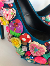 Load image into Gallery viewer, Alice pump Limited Edition Size EU 36/ USA 6
