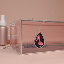 Load image into Gallery viewer, Oval Necklace 'Influencer pump' Kilame