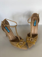 Load image into Gallery viewer, Venezia pump Size EU 39/ USA 8.5