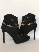 Load image into Gallery viewer, London Boots Size EU 38/ USA 8