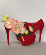 Load image into Gallery viewer, Flores Boots Size EU 39/ USA 9