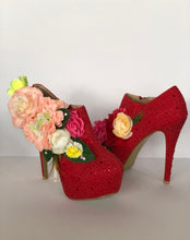 Load image into Gallery viewer, Flores Boots Size EU 39/ USA 9