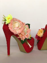 Load image into Gallery viewer, Flores Boots Size EU 39/ USA 9