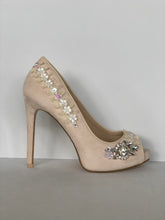 Load image into Gallery viewer, Diamante pump Size EU 38/ USA 8