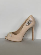 Load image into Gallery viewer, Diamante pump Size EU 38/ USA 8