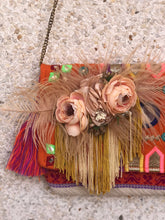Load image into Gallery viewer, Wiki Flowers Clutch