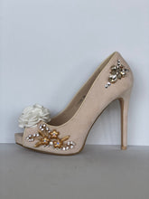 Load image into Gallery viewer, Fiore pump Size EU 38/ USA 8