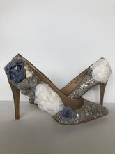 Load image into Gallery viewer, Silver Elsa pump Size EU 40/ USA 10