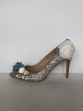 Load image into Gallery viewer, Silver Elsa pump Size EU 40/ USA 10