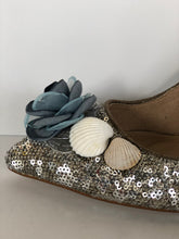 Load image into Gallery viewer, Silver Elsa pump Size EU 40/ USA 10
