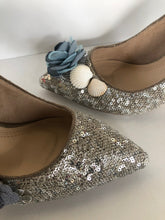 Load image into Gallery viewer, Silver Elsa pump Size EU 40/ USA 10