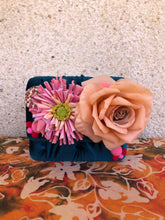 Load image into Gallery viewer, Camy Clutch