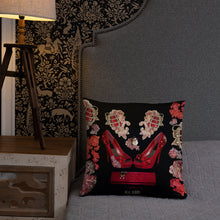 Load image into Gallery viewer, Pillow 'Holidays Couture'