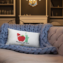 Load image into Gallery viewer, Pillow 'Christmas in New York Big Apple'