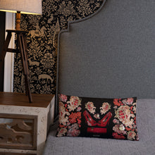 Load image into Gallery viewer, Pillow 'Holidays Couture'