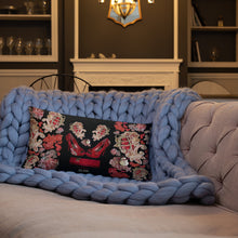 Load image into Gallery viewer, Pillow 'Holidays Couture'