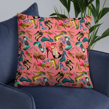 Load image into Gallery viewer, Pillow 'I close deals in heels'