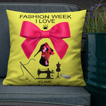 Load image into Gallery viewer, Pillow 'Fashion Week'