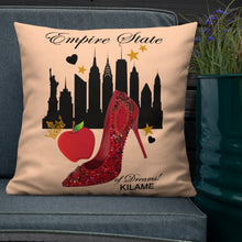 Load image into Gallery viewer, Pillow 'Empire State of dreams'