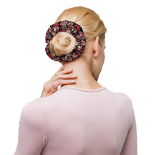 Load image into Gallery viewer, Scrunchie 'Holidays Couture'