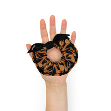 Load image into Gallery viewer, Scrunchie 'Kilame Royal'