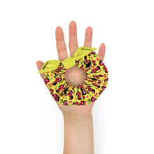 Load image into Gallery viewer, Scrunchie 'Fashion Week'