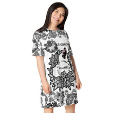 Load image into Gallery viewer, T-shirt dress Ferob 'Lace'