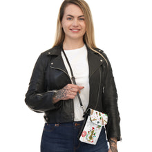 Load image into Gallery viewer, Small Cell Phone Wallet 'Christmas in New York'