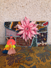 Load image into Gallery viewer, Tonia Flowers Clutch