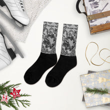Load image into Gallery viewer, Unisex Socks Saon 'Lace'