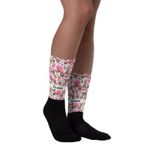 Load image into Gallery viewer, Socks 'Rose pink flower'