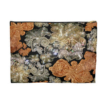 Load image into Gallery viewer, Accessory Pouch Rib 'Nude embroidery'