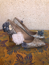 Load image into Gallery viewer, Silver Elsa pump Size EU 40/ USA 10