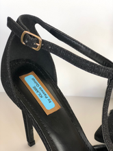 Load image into Gallery viewer, Tango pump Size EU 40/ USA 9